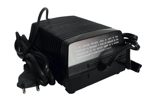 Měnič napětí 220V-12V pro kombinovaný box
