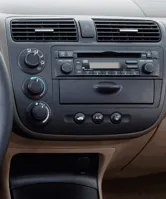 ISO redukce pro Honda Civic 2003- automat. clima, 7/2001-2003 s CD přehrávačem (1)